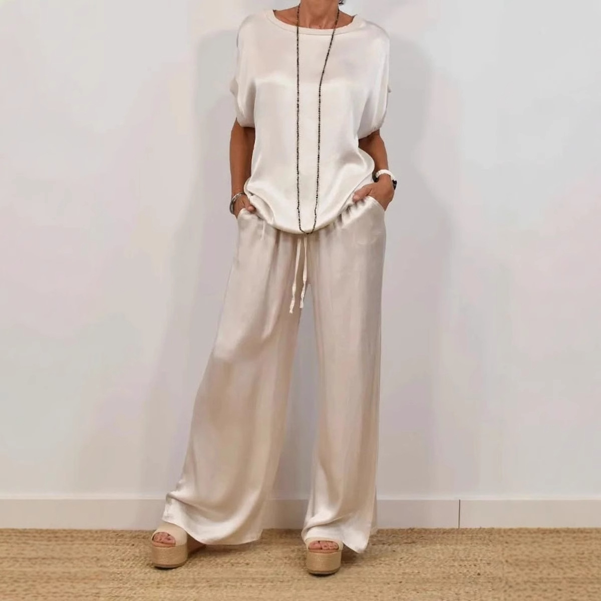 Ensemble deux pièces en Satin pour femmes, t-shirt et pantalon amples, décontracté, à la mode, col rond, manches courtes, costume printemps été, jambes larges