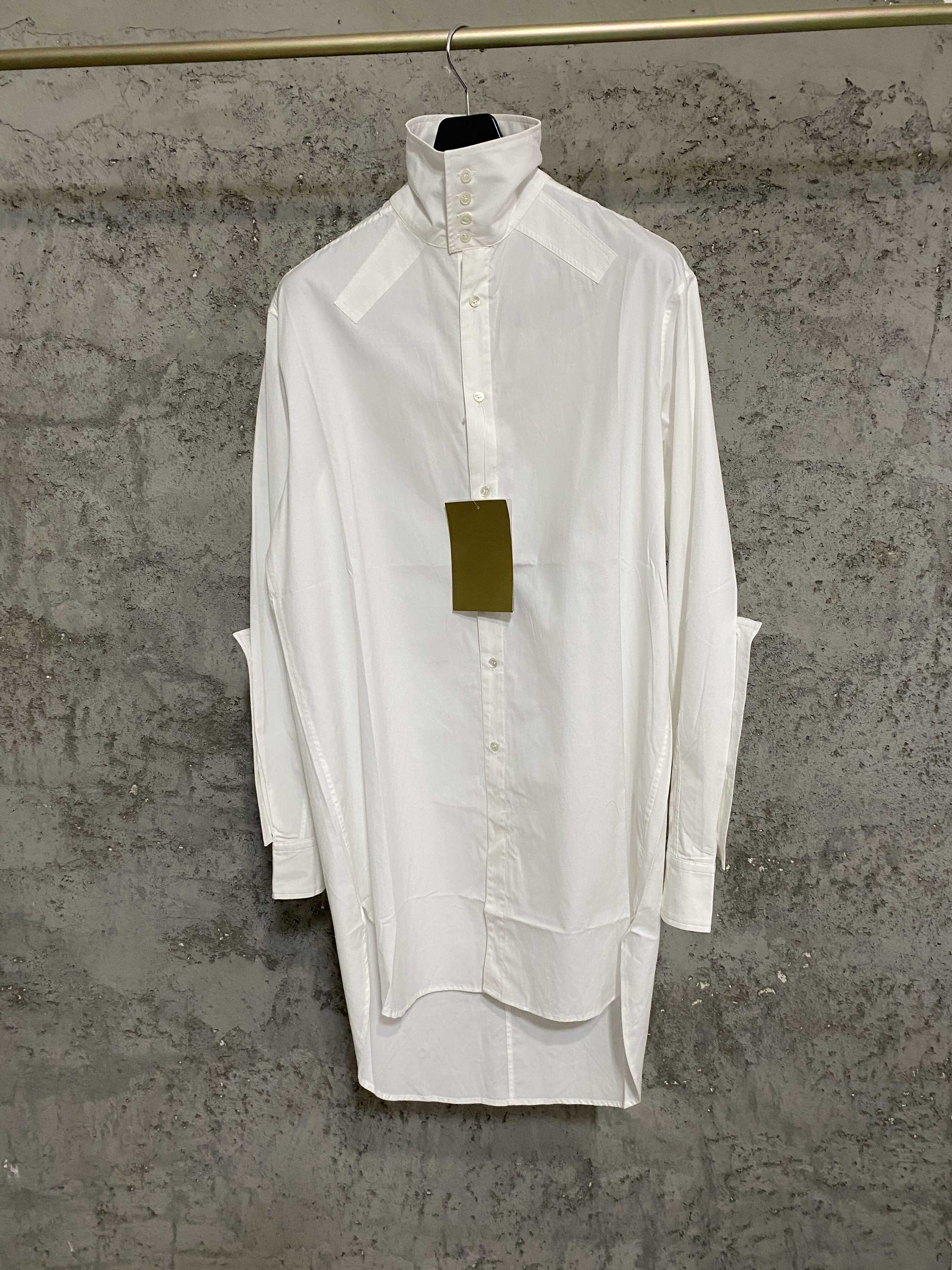 Chemise polyvalente mi-longue blanche à simple boutonnage, devant court et dos long, chemise à manches longues, haut ample