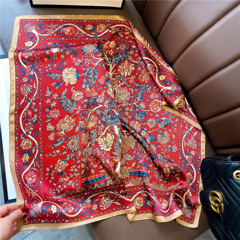 Foulard de luxe femmes printemps imprimé 100% foulards en soie véritable enveloppement châle carré bandana dame nouveau Foulard foulard Hijab Pashmina
