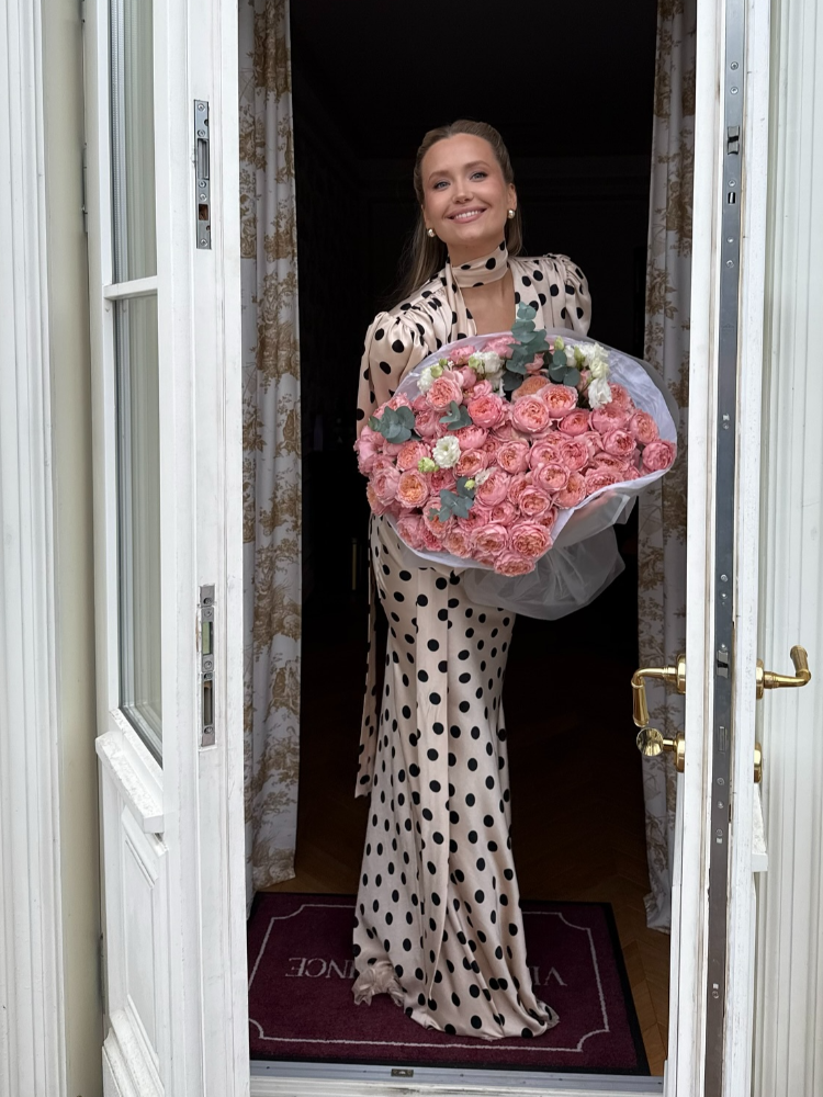 Ensemble 2 Pièces Jupe et Chemise à Pois pour Femme, Élégant, avec Foulard, Chemise à Manches Longues, Collection Printemps 2026, Mode Féminine, Vêtement d'Extérieur