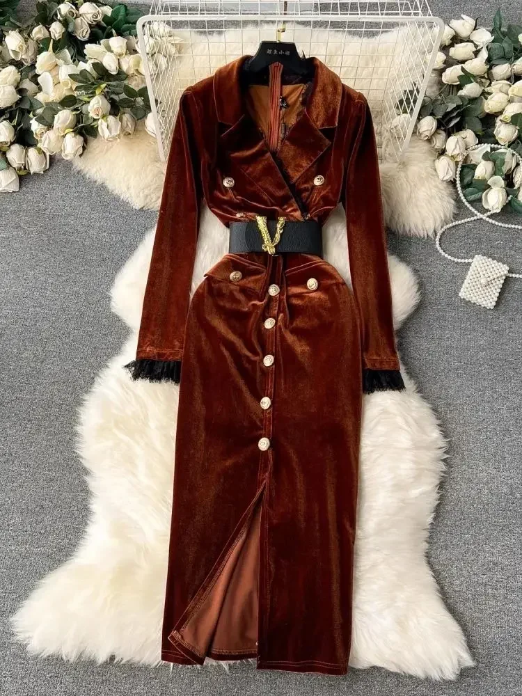 Robe de luxe en velours pour femmes, vêtements crantés, boutons métalliques, lettres fendues, ceinture, velours épais, longues robes de fête, automne et hiver