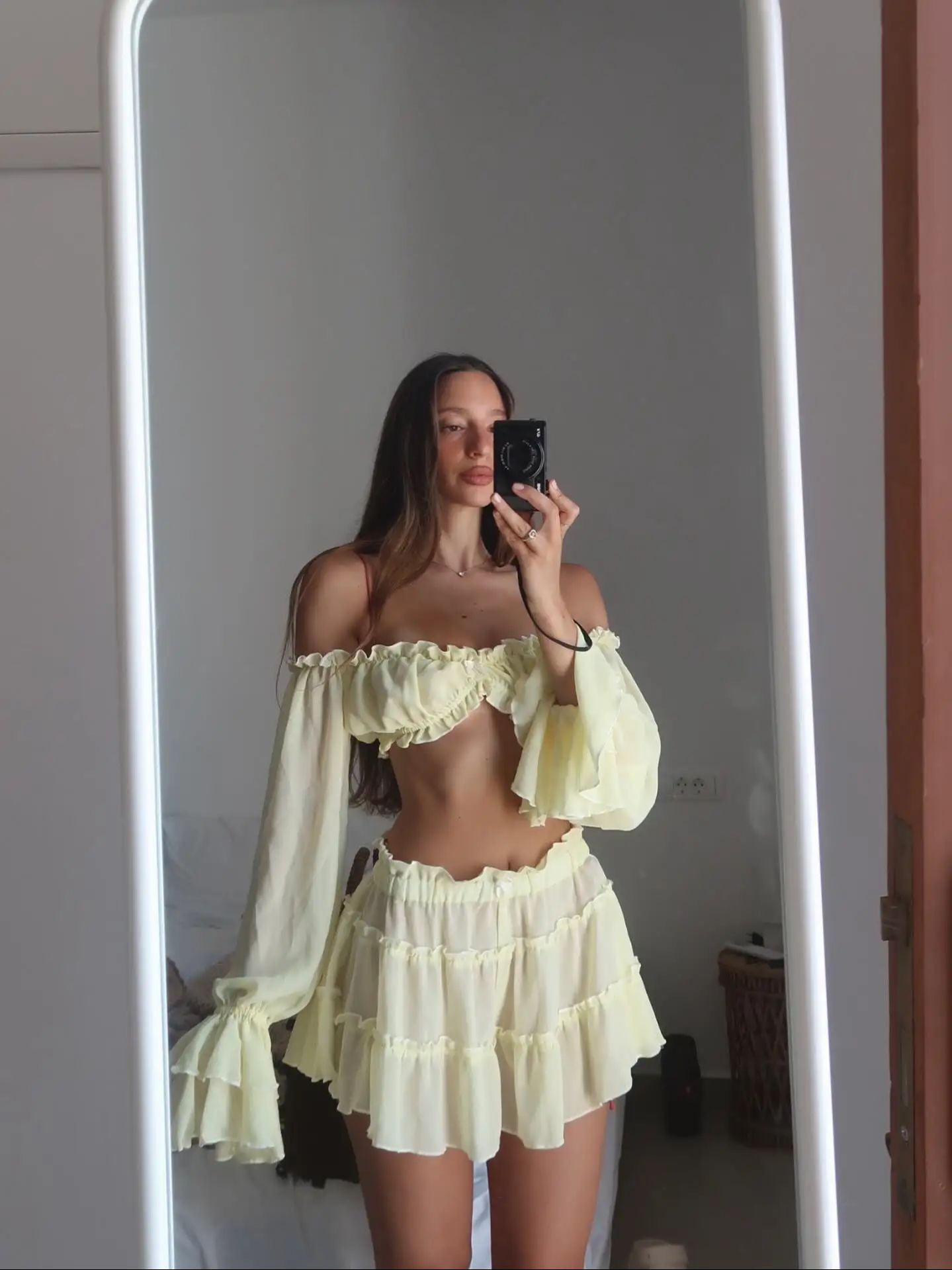 Robes de plage à volants, robes de plage à manches longues pour femmes, robes de plage à taille haute, vêtements de plage d'été.
