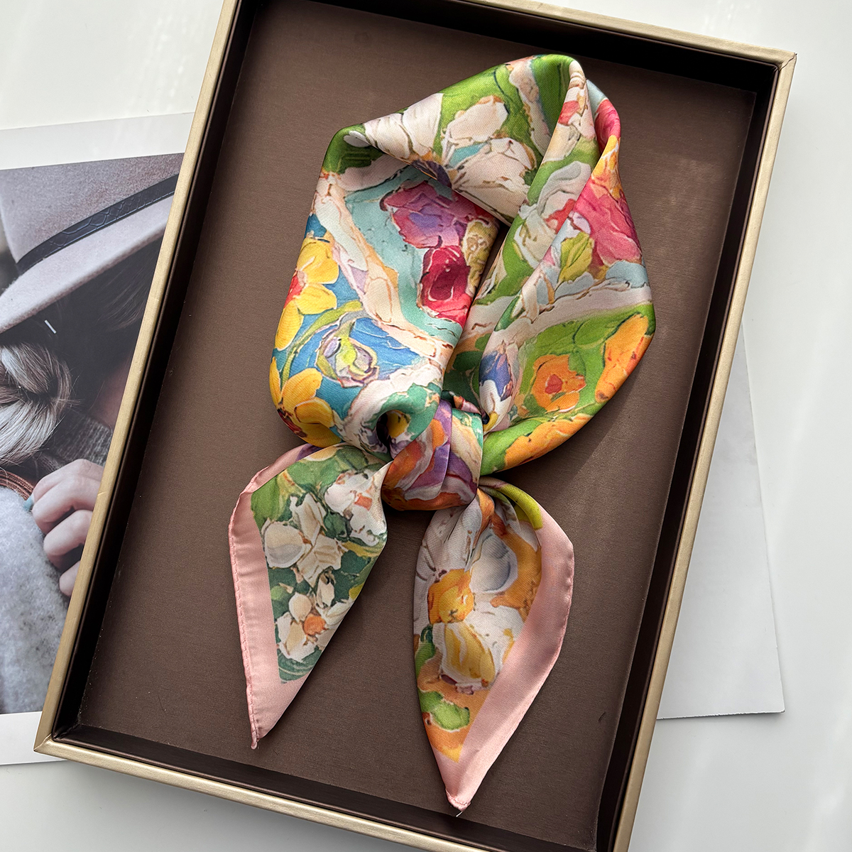 Foulard carré en soie imprimé Floral pour femmes, châle, bandeau, étole, cravates Bufanda, printemps-automne