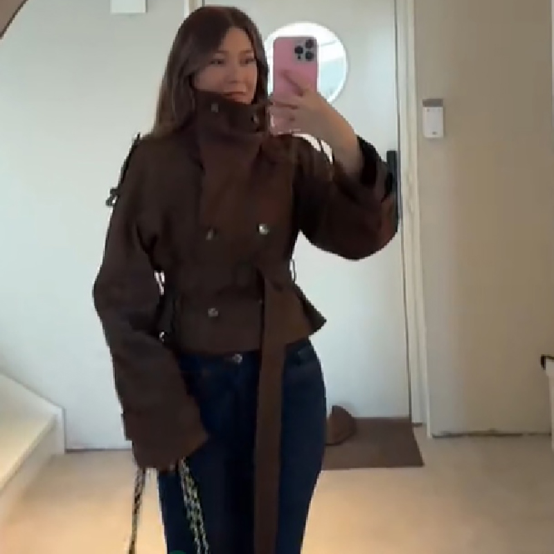 Veste Femme Tendance Col Montant Double Boutonnage Ceinture Ajustée Automne Hiver Tenue Décontractée Urbaine pour Fête et Club