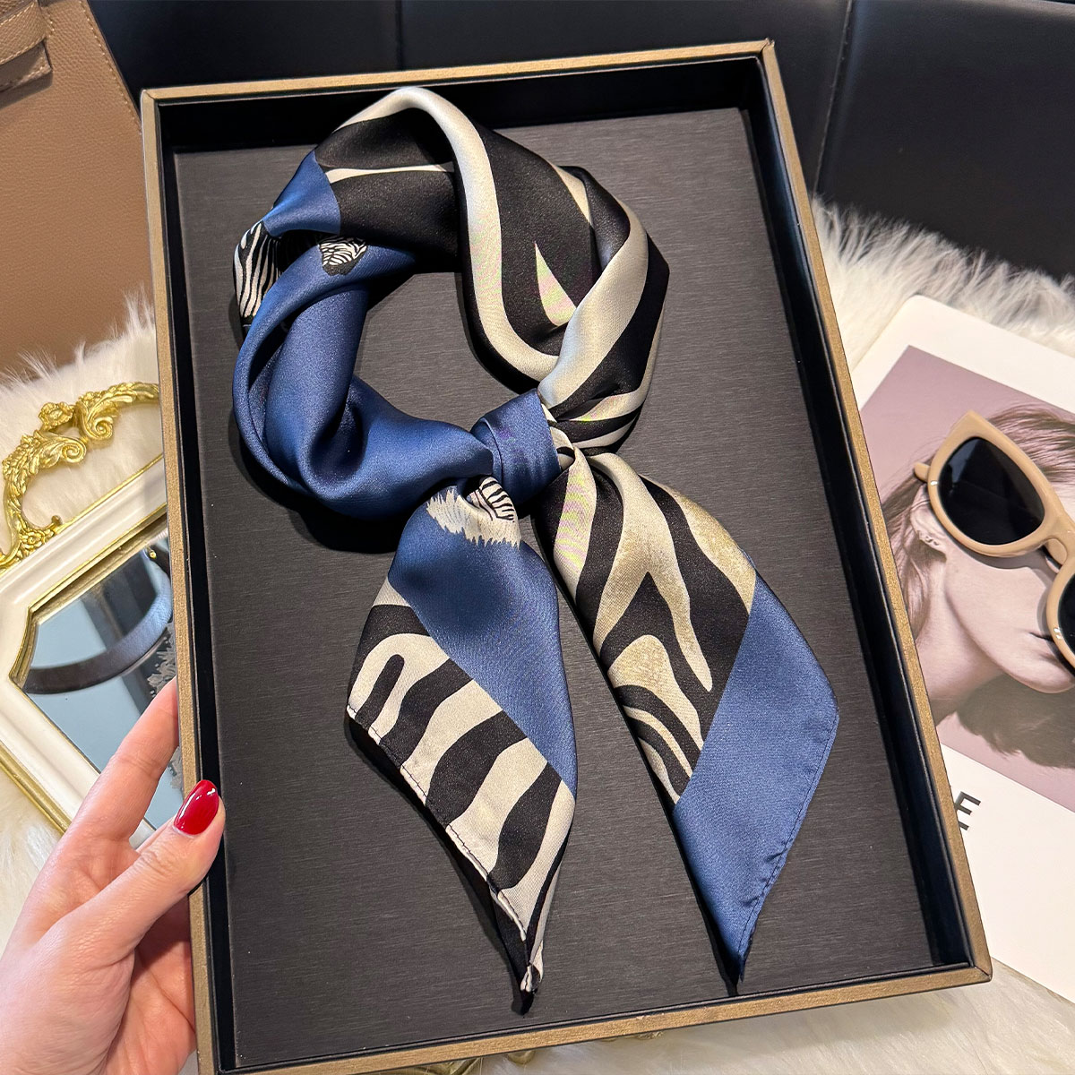 Foulard carré de luxe imprimé léopard 70x70cm pour femmes, bandeau en Satin doux, cravate, bandeau féminin, cadeau de fête des mères