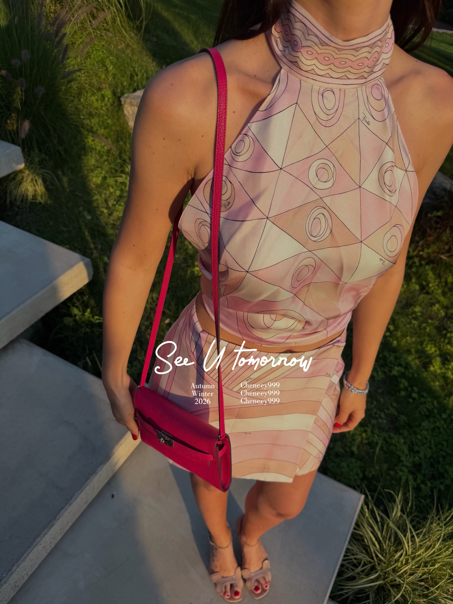 Mini-jupe en twill de soie rose, ensemble deux pièces pour femme avec un haut halter sans manches ajusté