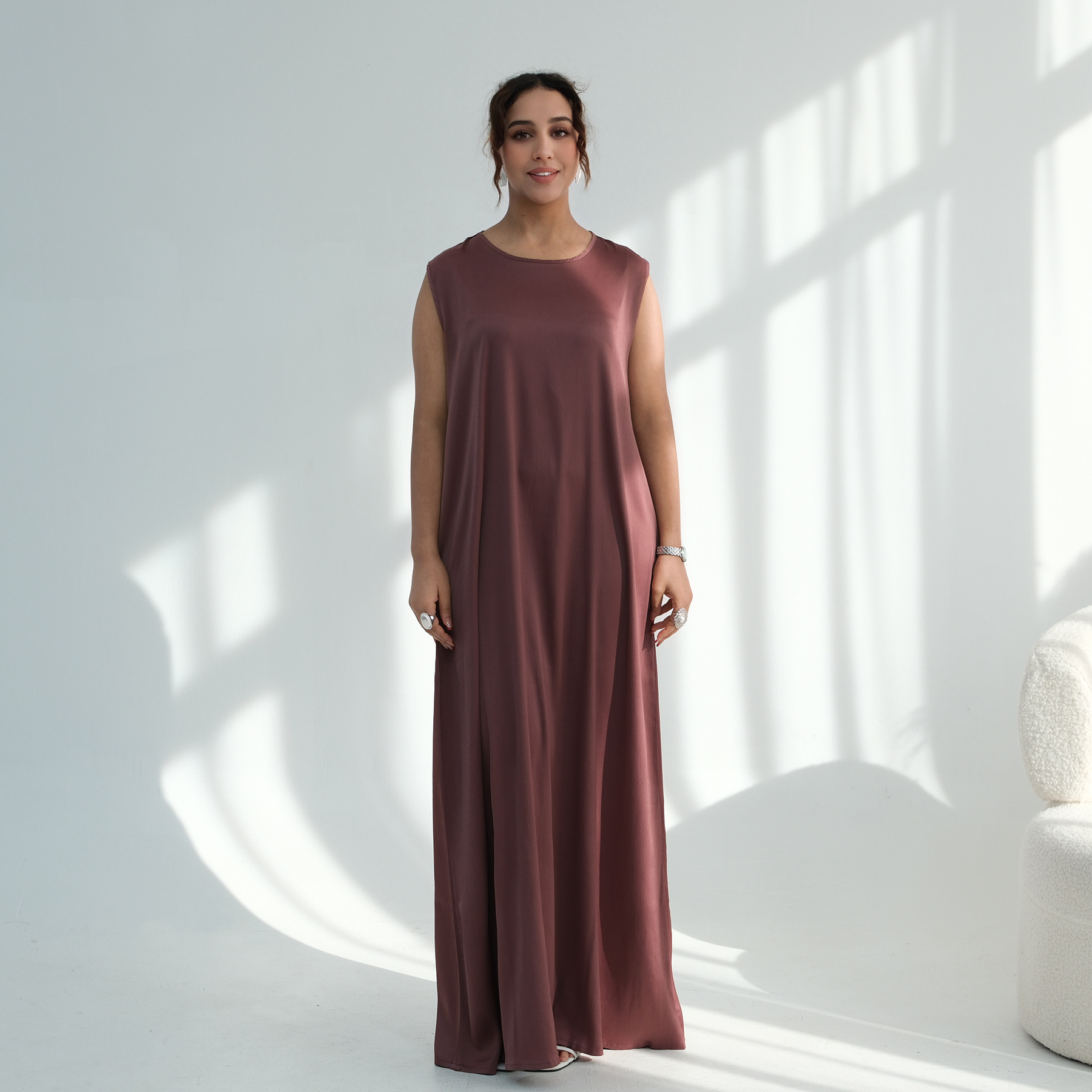 Robe longue sans manches pour femme, col rond, couleur unie, style basique, maxi, pour le bureau, printemps-été 2026