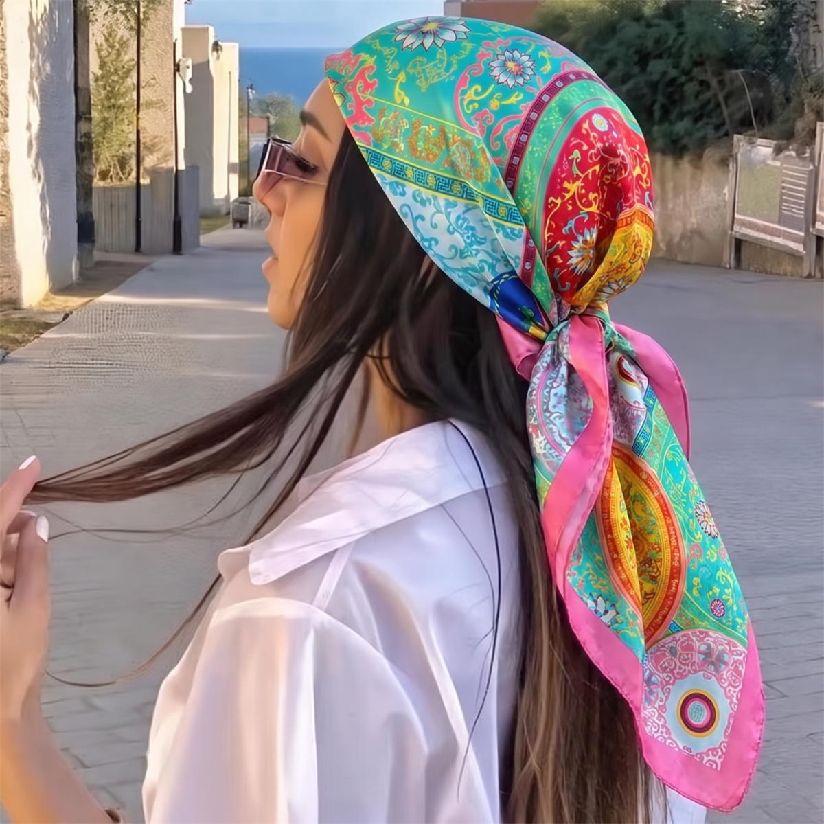 Foulard carré en satin 90 cm pour femmes, imprimé floral rétro coloré, bandana léger, foulard polyvalent, mode de vacances