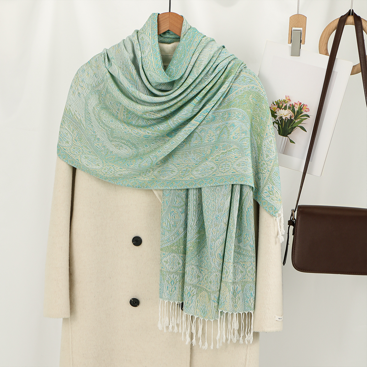 Paisley glands Pashmina châle femme écharpe chaude musulman Hijabs mode longues enveloppes épais foulards femme Cape foulard 184*71 cm