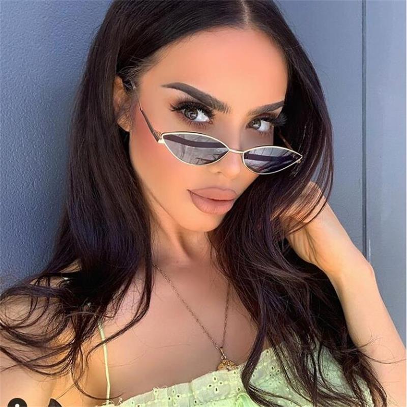 Lunettes de soleil triangulaires en métal argenté effet miroir pour femme, style vintage, petites lunettes œil-de-chat féminines, lunettes hippie