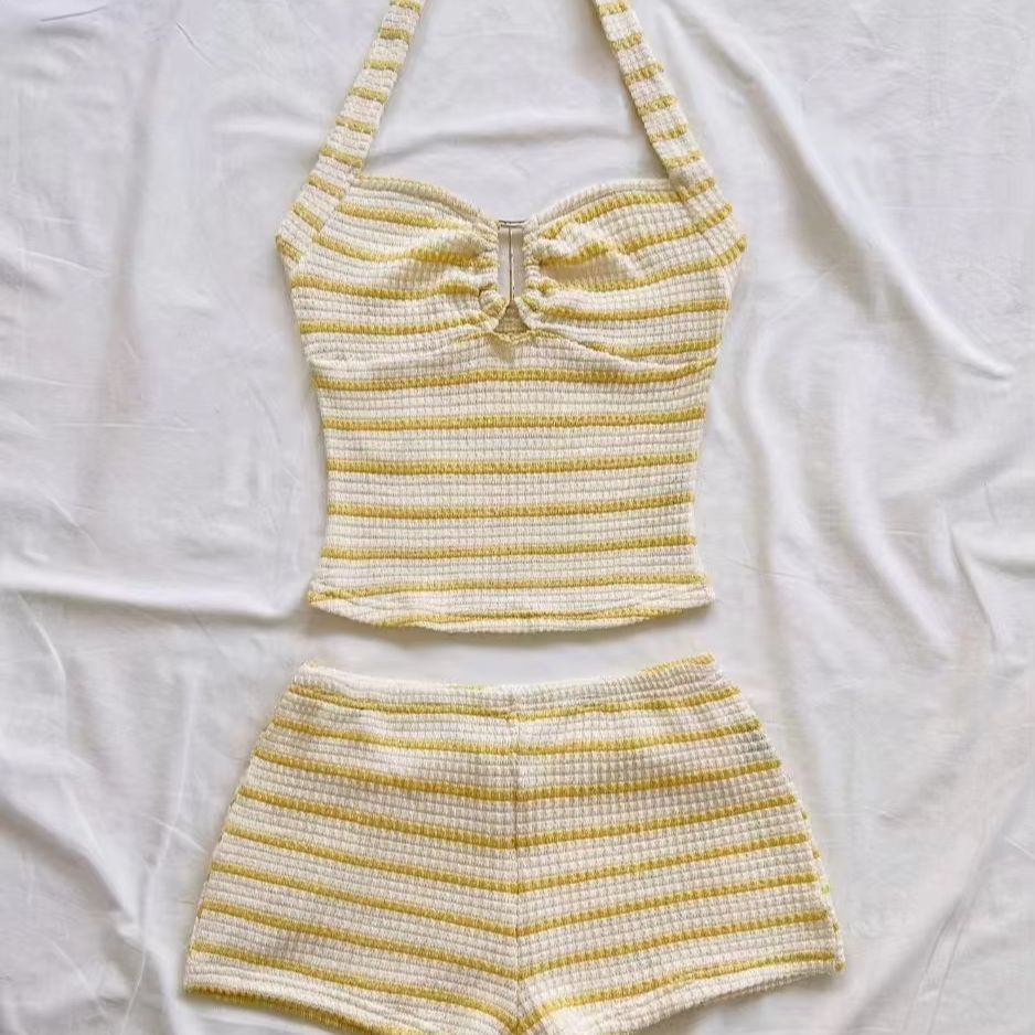 Ensemble haut et short en maille texturée d'été pour femme, haut dos nu sans manches à rayures, tenue deux pièces pour vacances à la plage