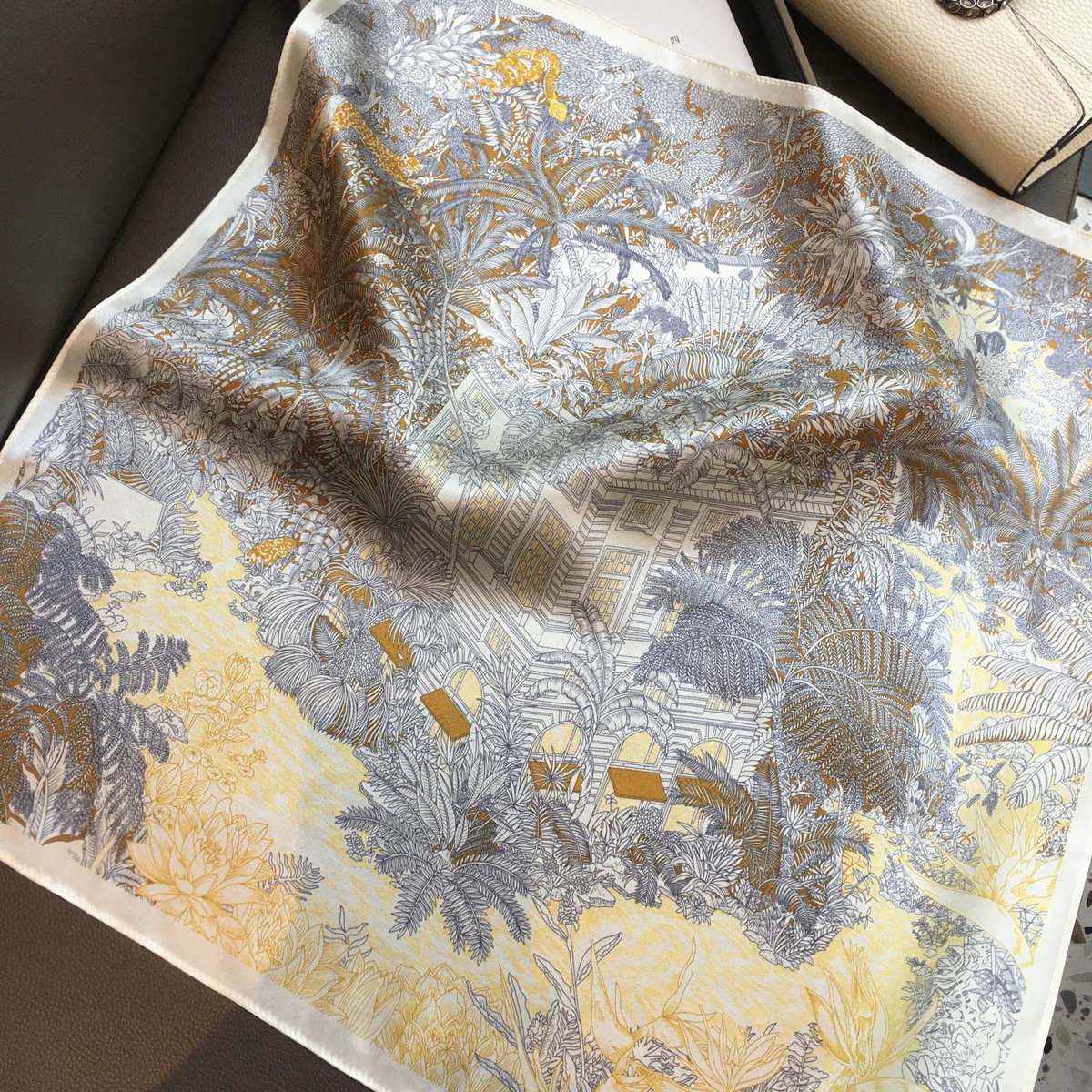 Foulard carré de luxe effet soie pour femme, imprimé satiné 2026, bandeau pour cheveux printemps, bandana, écharpe, châle, enveloppe