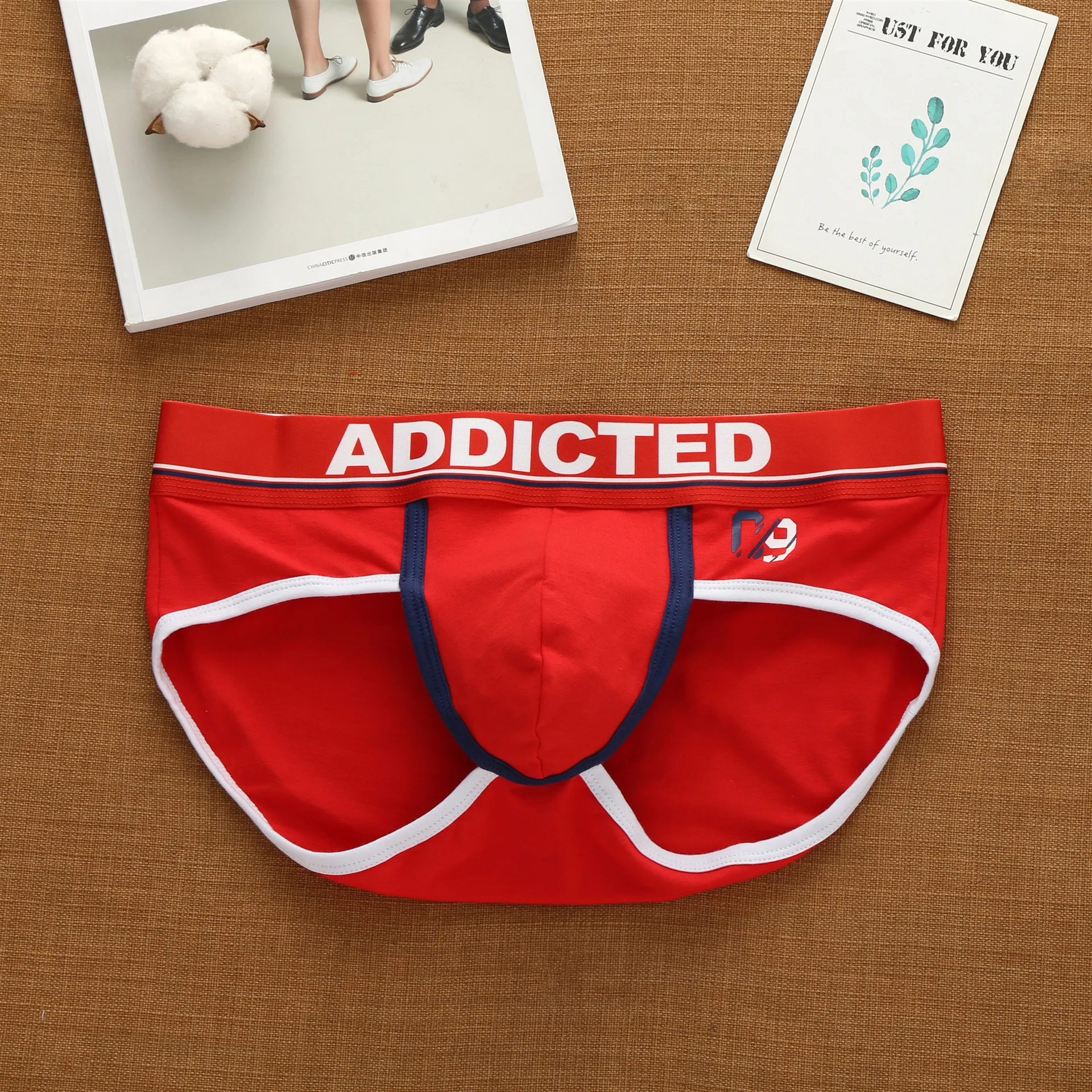 Sous-vêtements taille basse en pur coton pour hommes, lettre coréenne, slip élastique tendance à la mode