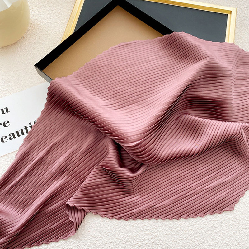 Foulard en soie imprimé plissé pour femmes, foulard carré en Satin pour printemps et été, 70x70cm, couleur unie, foulard décoratif