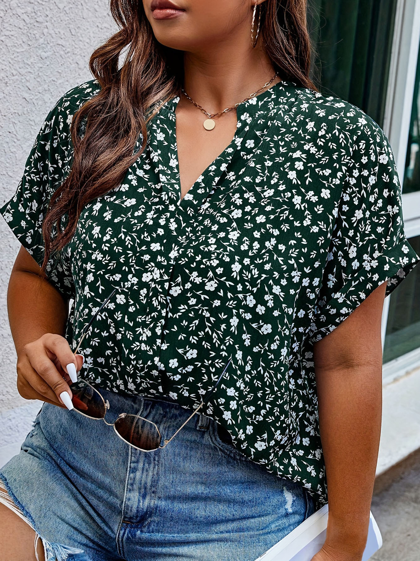 Haut d'été décontracté pour femme grande taille, imprimé sur toute la surface – épaules tombantes, manches courtes, col en V