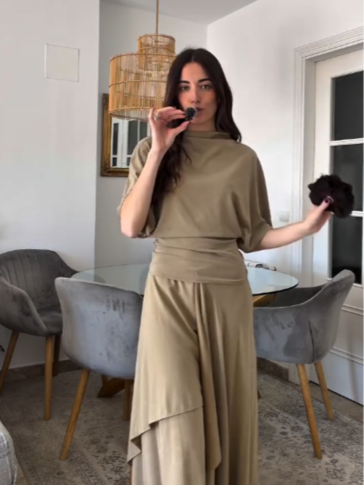 Ensemble deux pièces uni pour femme : Haut à col montant et manches courtes, jupe longue drapée irrégulière coupe trapèze – Tenue décontractée pour femme, été 2026