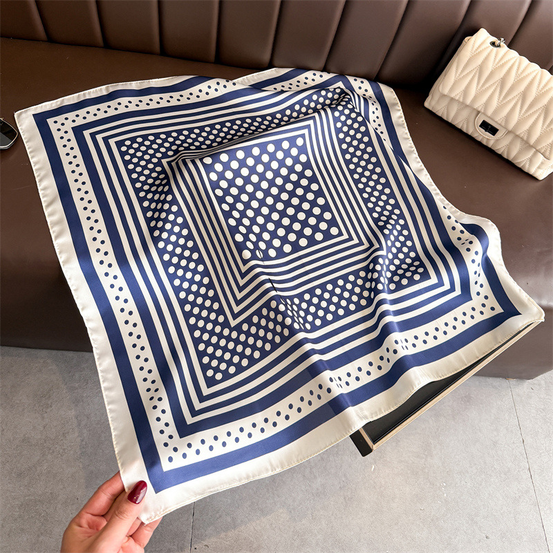 Nouvelle écharpe à motif à pois de 70 cm pour femmes, foulard fin en sergé pour le printemps et l'été, châle turban à la mode et polyvalent