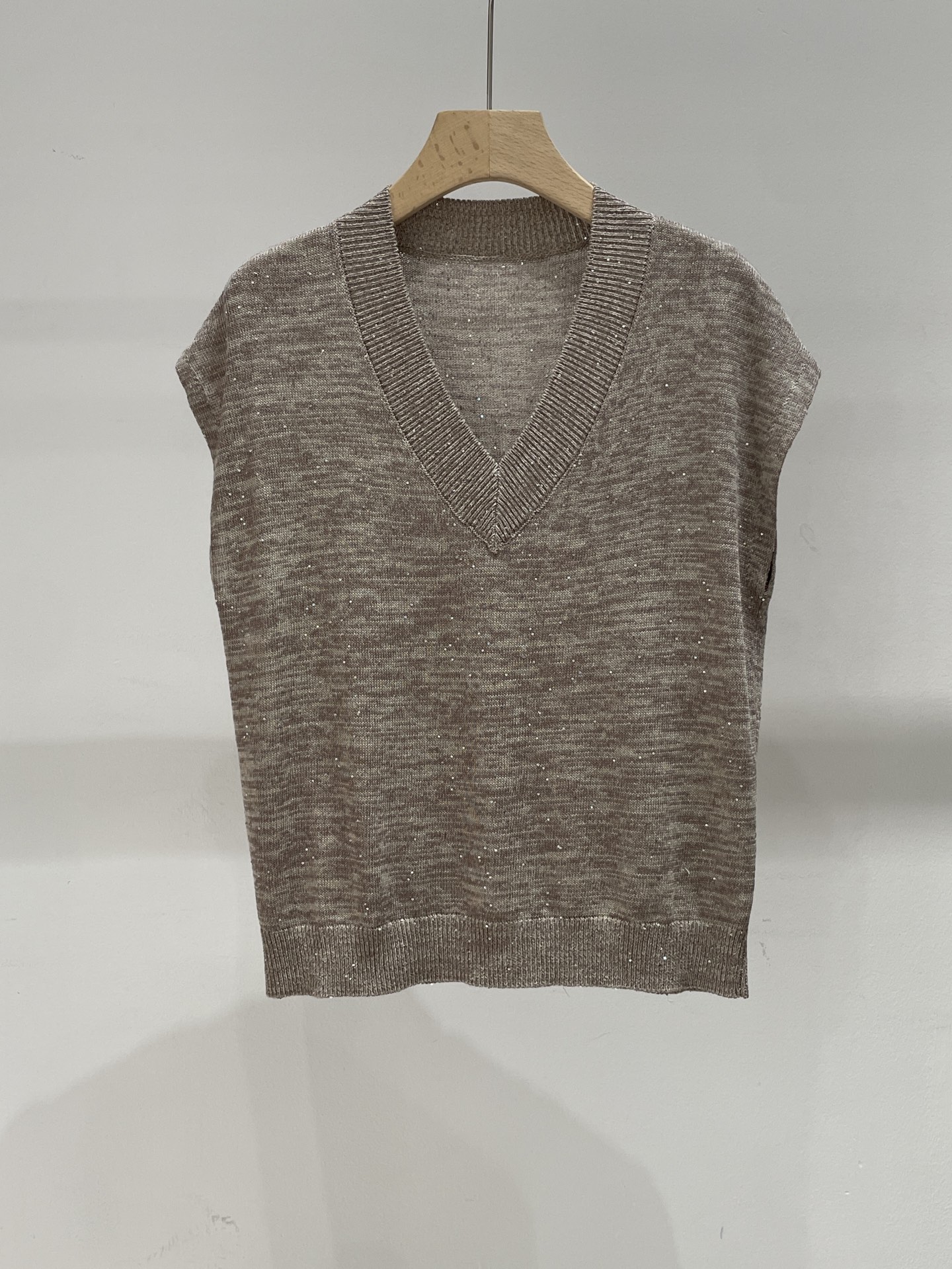 Gilet tricoté sans manches en coton et lin pour femme avec sequins et col en V