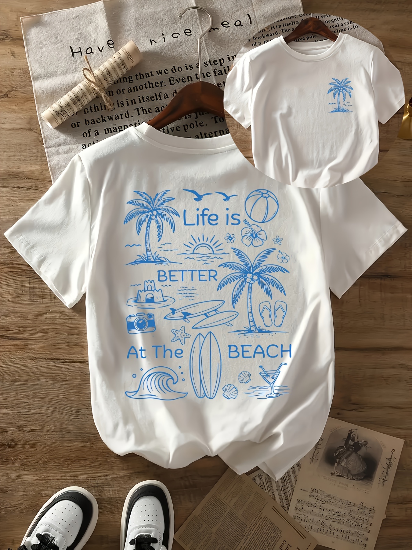 T-shirt décontracté de plage « Life Is Better At The Beach » avec motif palmier et océan, haut à manches courtes et col rond, vêtements esthétiques