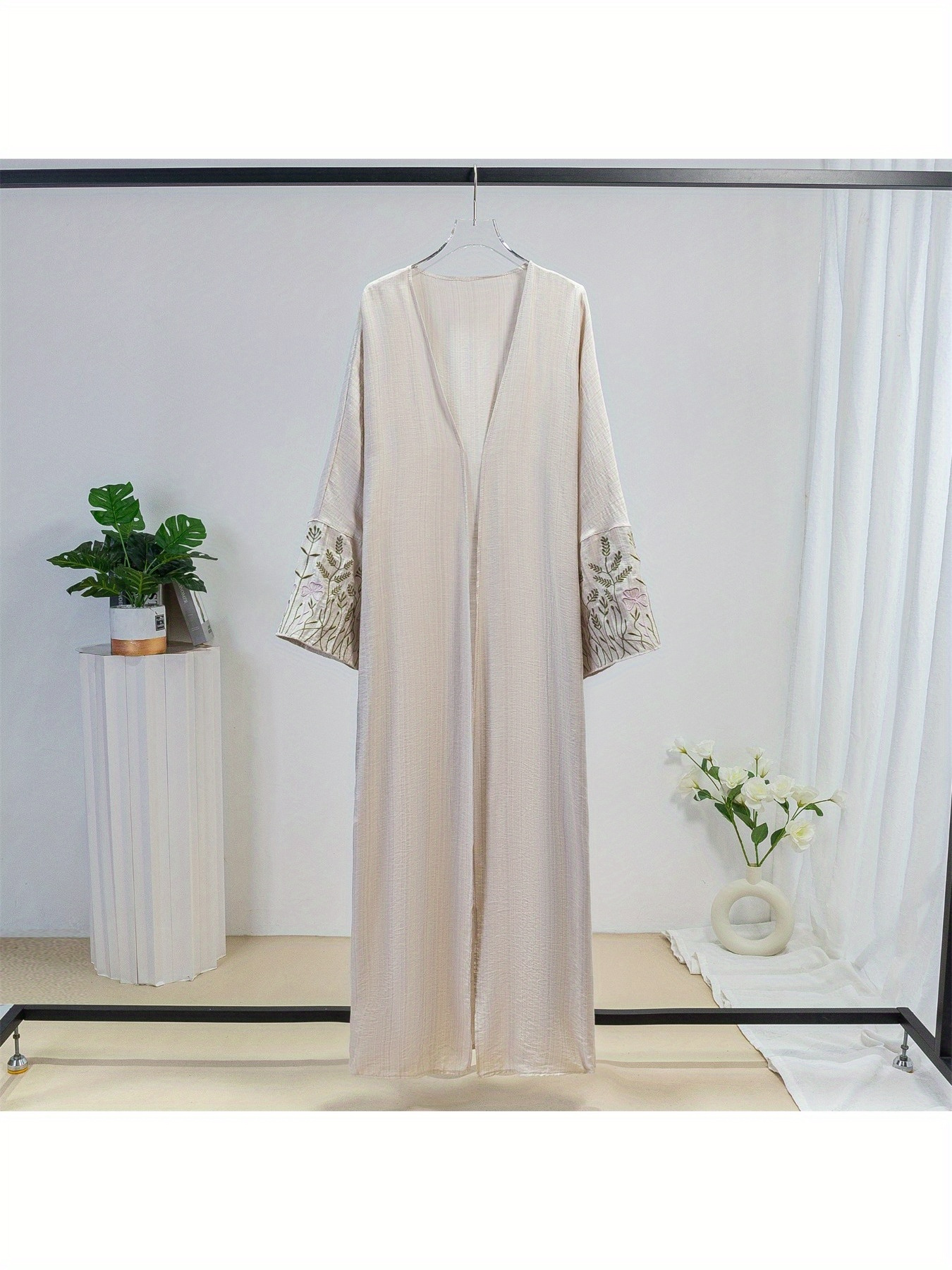Abaya brodée musulmane, robe kaftan ample, robe traditionnelle islamique à manches longues, collection Printemps 2025