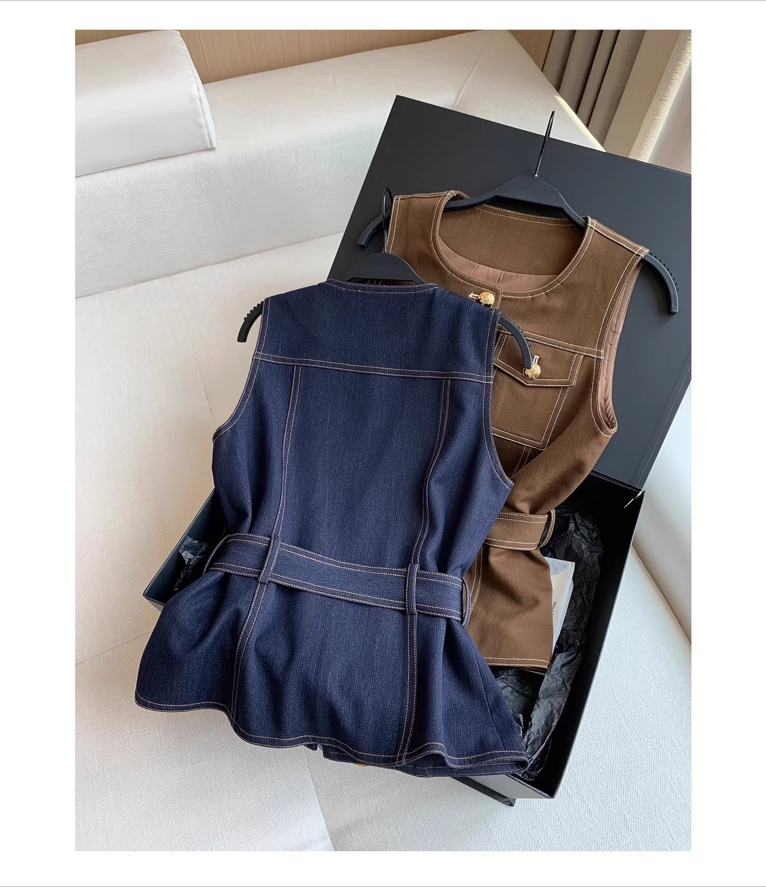 Ensemble veste et pantalon droit, nouveau style 2026, tendance japonaise, avec ceinture à boucle dorée surpiquée
