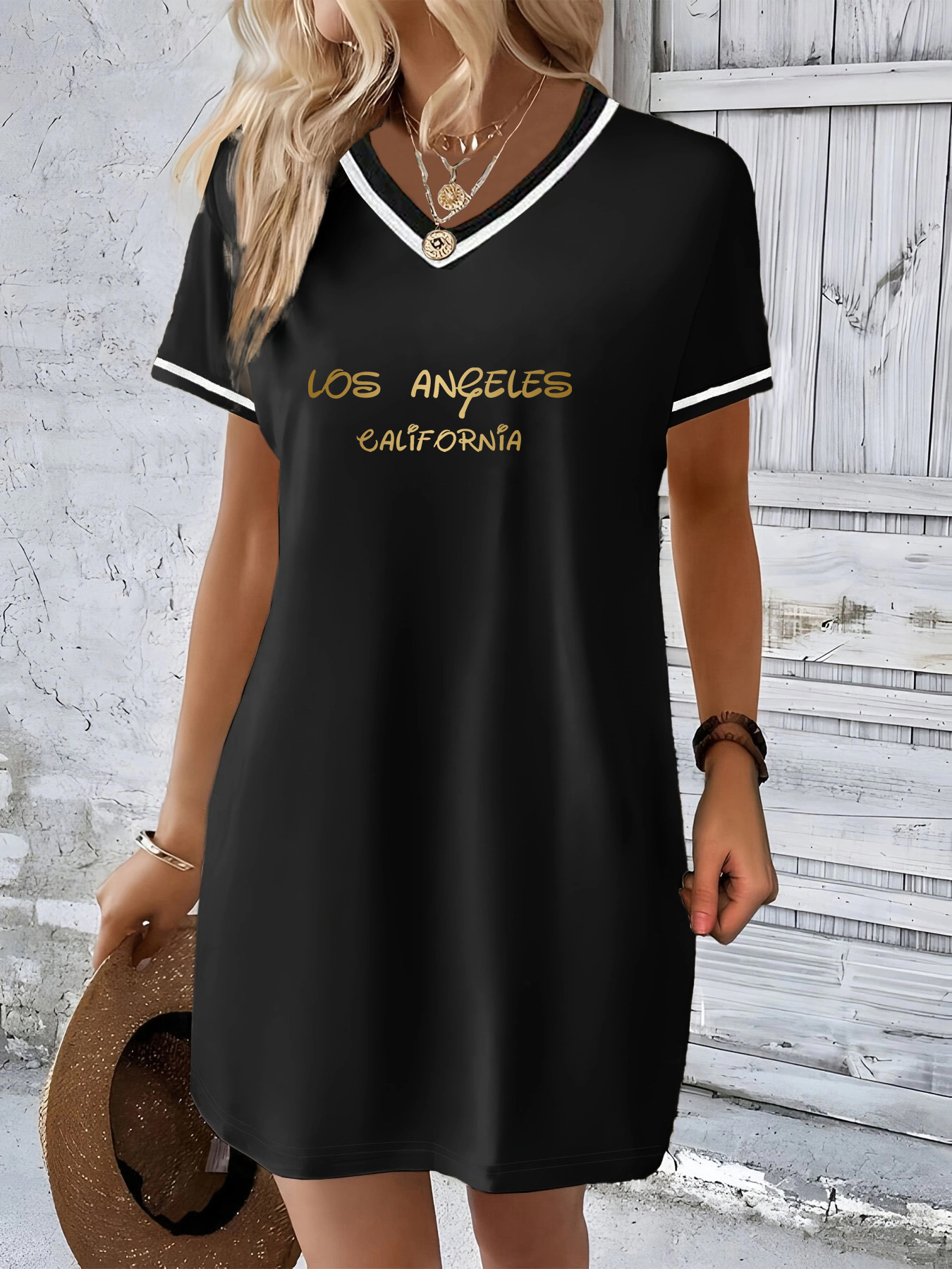 Robe T-shirt longue à col en V et manches courtes, style décontracté américain imprimé et color-block, coupe ample, amincissante et décontractée, idéale pour le printemps et l'été, pour les trajets quotidiens et la mai