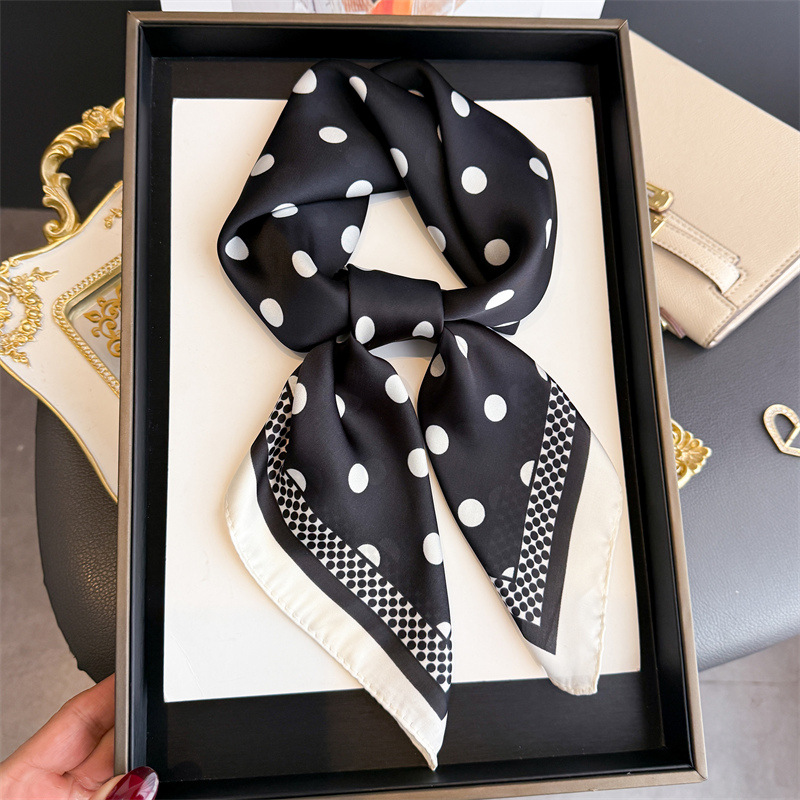 Foulard carré en soie imprimé à pois tendance pour femme, en satin doux, utilisable comme bandeau, ruban pour sac à main, hijab, foulard de cou et bandeau pour la tête