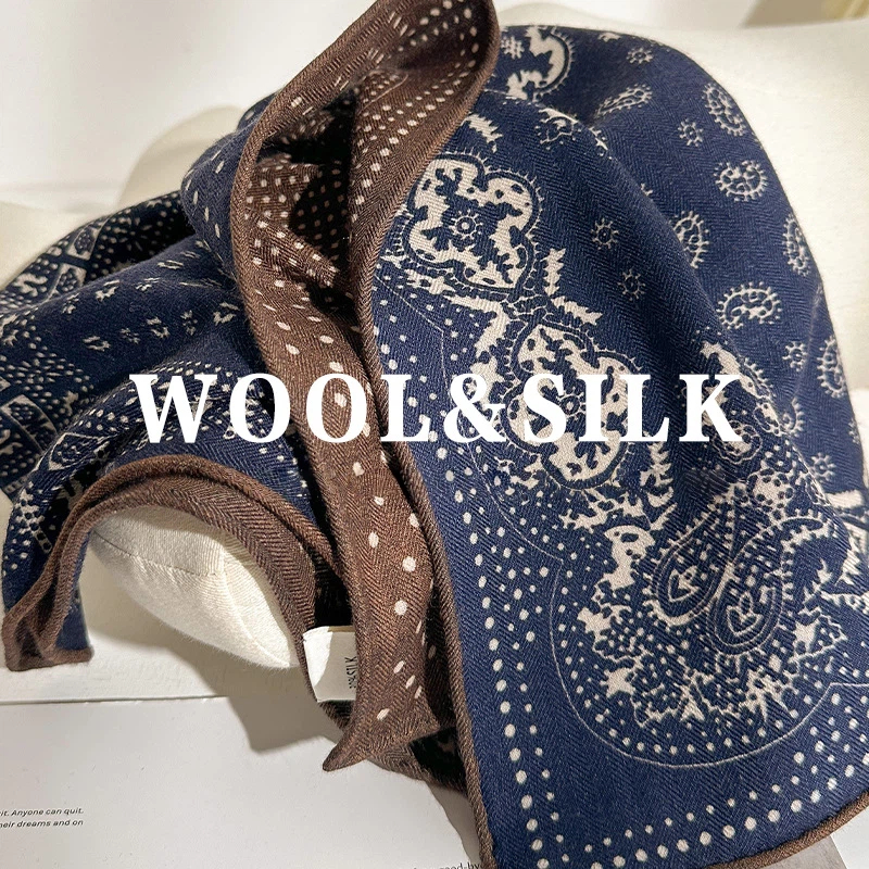 2026 Marque de luxe 70% laine 30% foulard en soie pour femmes chaud cou plus chaud Vintage bleu marine ethnique Paisley imprimé foulards dames