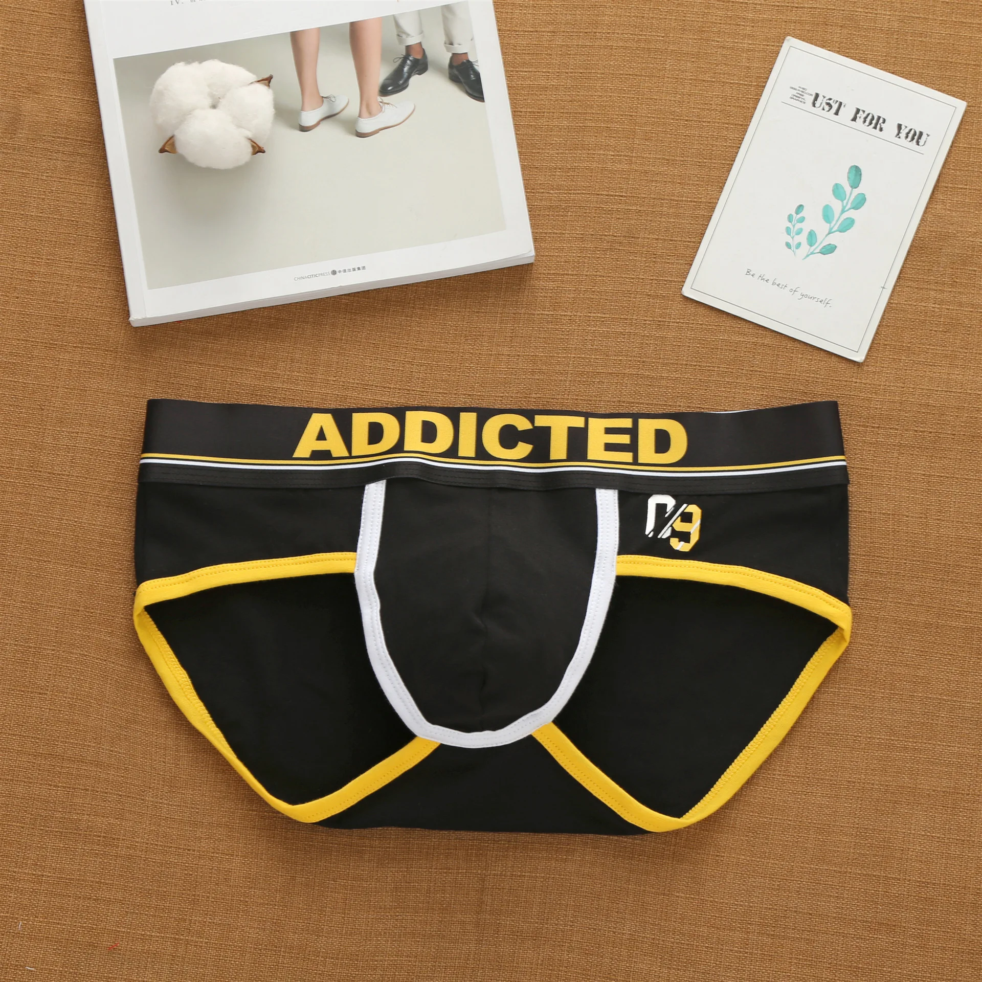 Sous-vêtements taille basse en pur coton pour hommes, lettre coréenne, slip élastique tendance à la mode
