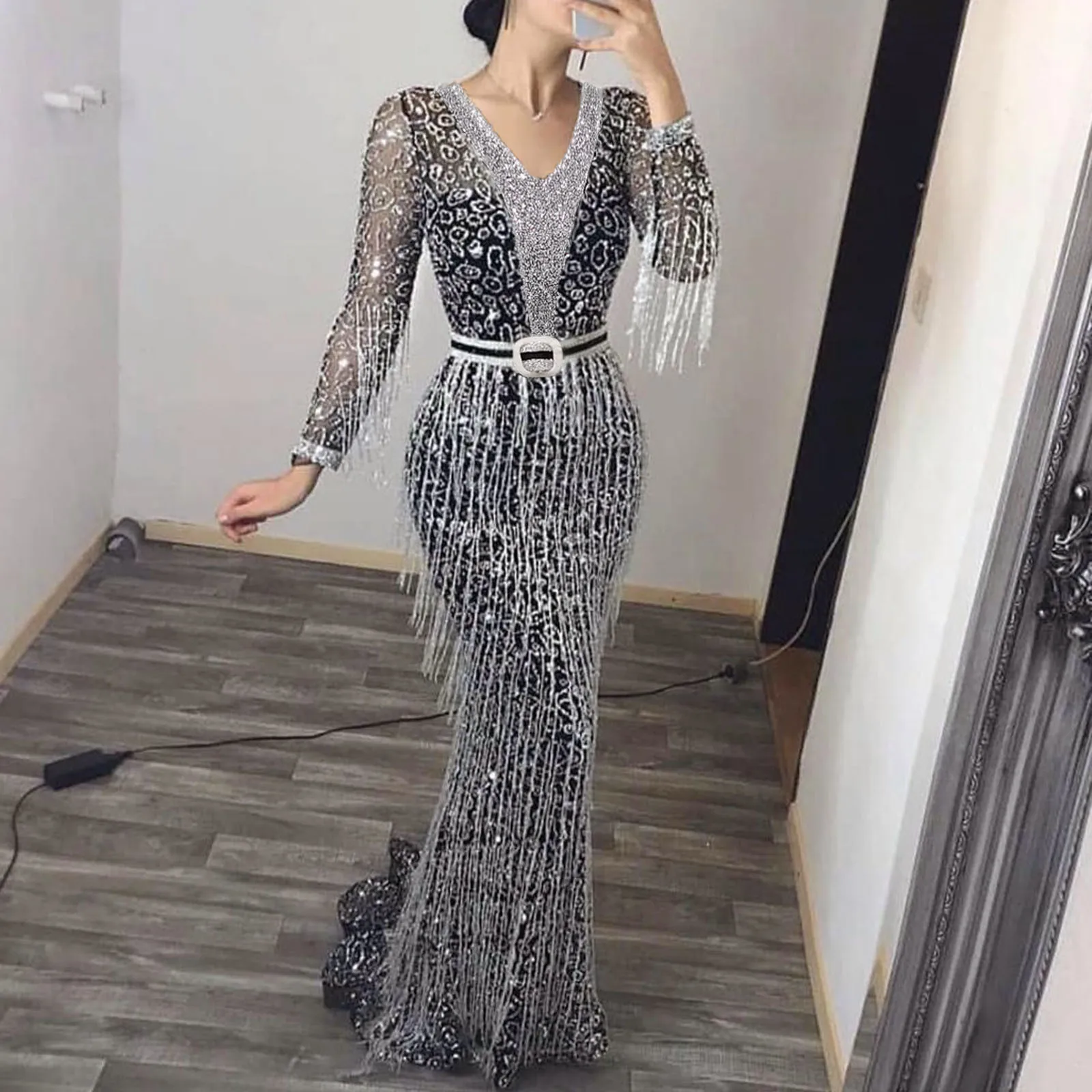 Robe de bal à manches longues pour femmes, élégante, Sexy, décolleté en V profond, paillettes, franges, longue, Slim, robes de soirée, nouvelle collection
