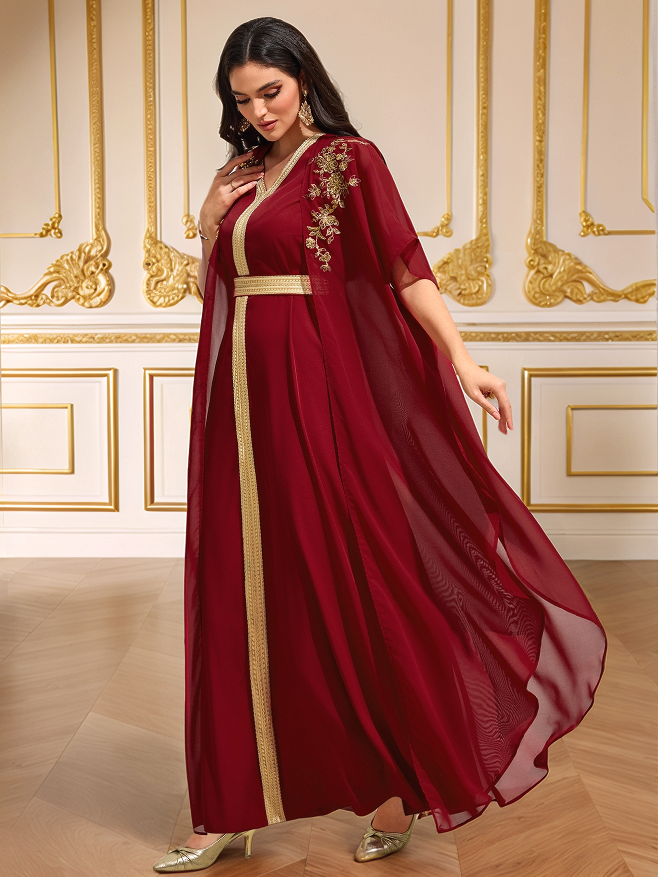 Abaya de luxe bordeaux brodée or, style arabe, à manches cape, ouverte sur le devant, robe de soirée/banquet