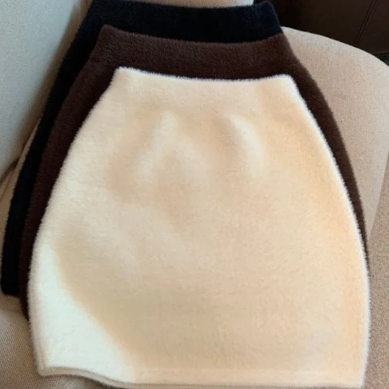 Taille élastique mince femmes jupe courte Sexy élégant tout-Match basique Mini jupe hiver doux décontracté tricot Imitation vison fourrure jupe