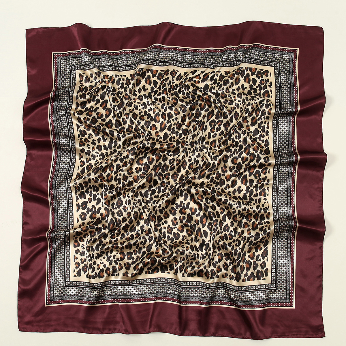 Foulard carré imprimé léopard pour femmes, 90x90cm, sensation de soie, écharpe en Satin, Hijabs rétro vin rouge, enveloppes pour cheveux, cadre coloré, Turban Floral