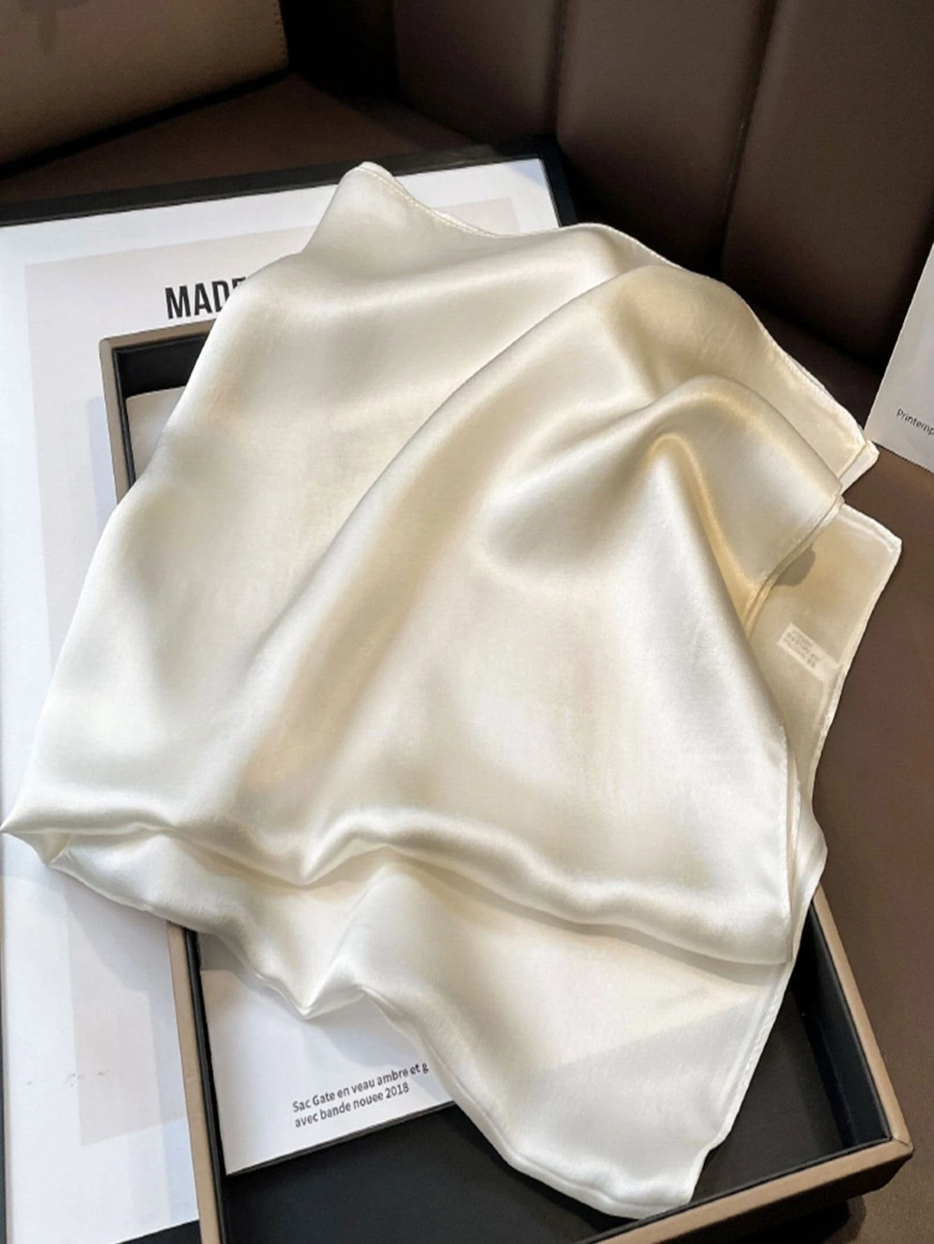 Foulard carré polyvalent en Imitation soie pour femmes, couleur unie, à la mode, sac de taille, Bandana, bandeau pour cheveux