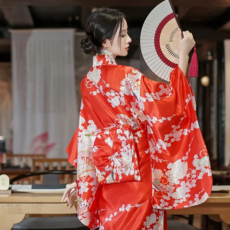 Robe de soirée kimono sexy pour femmes, costume de cosplay japonais, taille unique, à la mode, 2025
