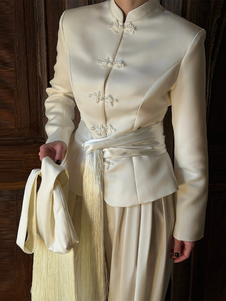 Écharpe en satin pour femme à franges longues, unie, soyeuse, grande taille, châle enveloppant, collection Printemps-Été 2026, style urbain