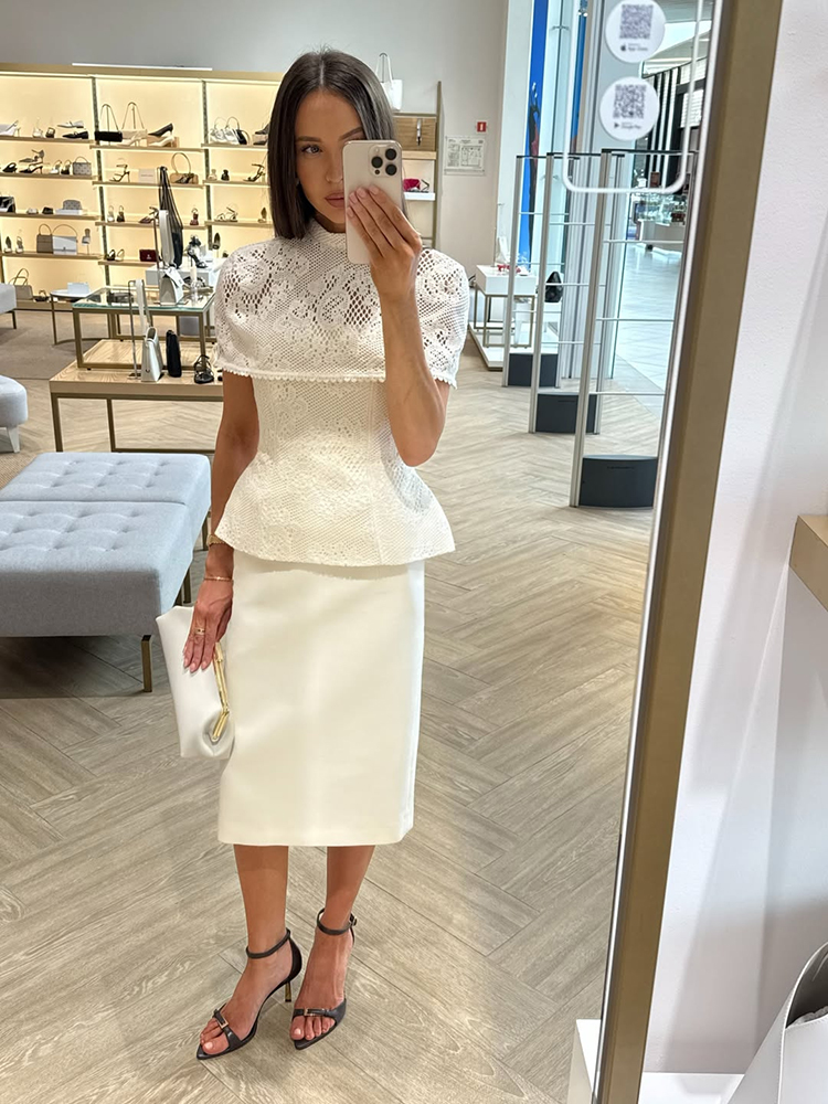 Élégant haut châle en dentelle ajourée pour femme, taille cintrée, col rond, manches courtes, collection été 2026, mode féminine