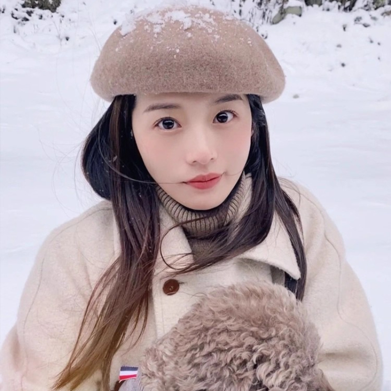 Béret uni en laine chaude Vintage pour femmes et filles, bonnet d'artiste à la mode, noir et rouge, chapeau solide décontracté, bérets de citrouille rétro, hiver