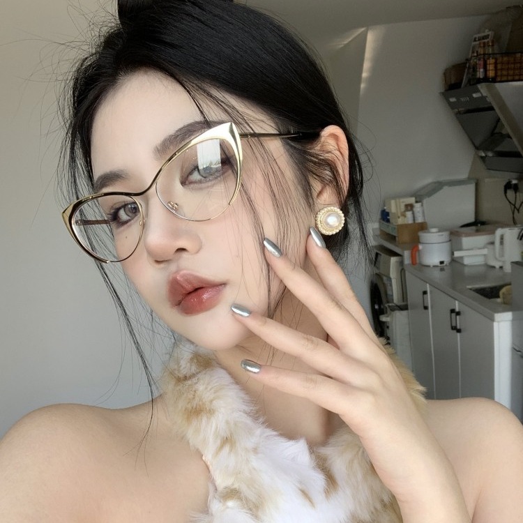 Hommes femmes nouveau rétro oeil de chat myopie lunettes Design de mode montures en métal de luxe haute définition lumière bleue bloquant les lunettes de myopie