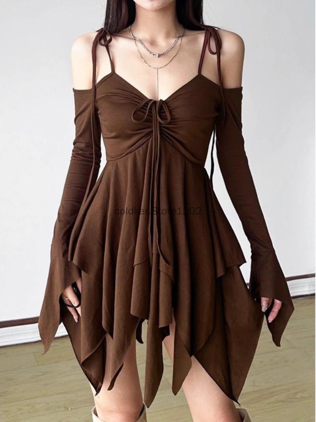 Robe Courte Plissée Gothique Femme 2026 avec Cordon de Serrage, Couleur Unie, Style Y2K, Irrégulière, à Lacets, Épaules Dénudées, Manches Longues