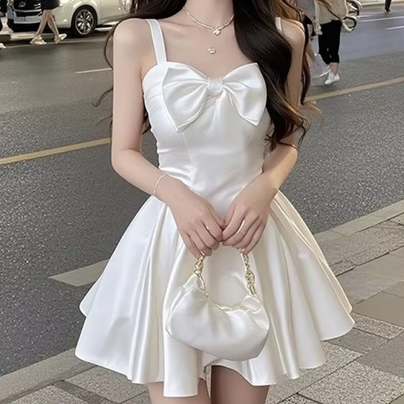 Robe française à bretelles avec nœud blanc pour femmes, nouvelle taille en Satin pur et Sexy, printemps et été