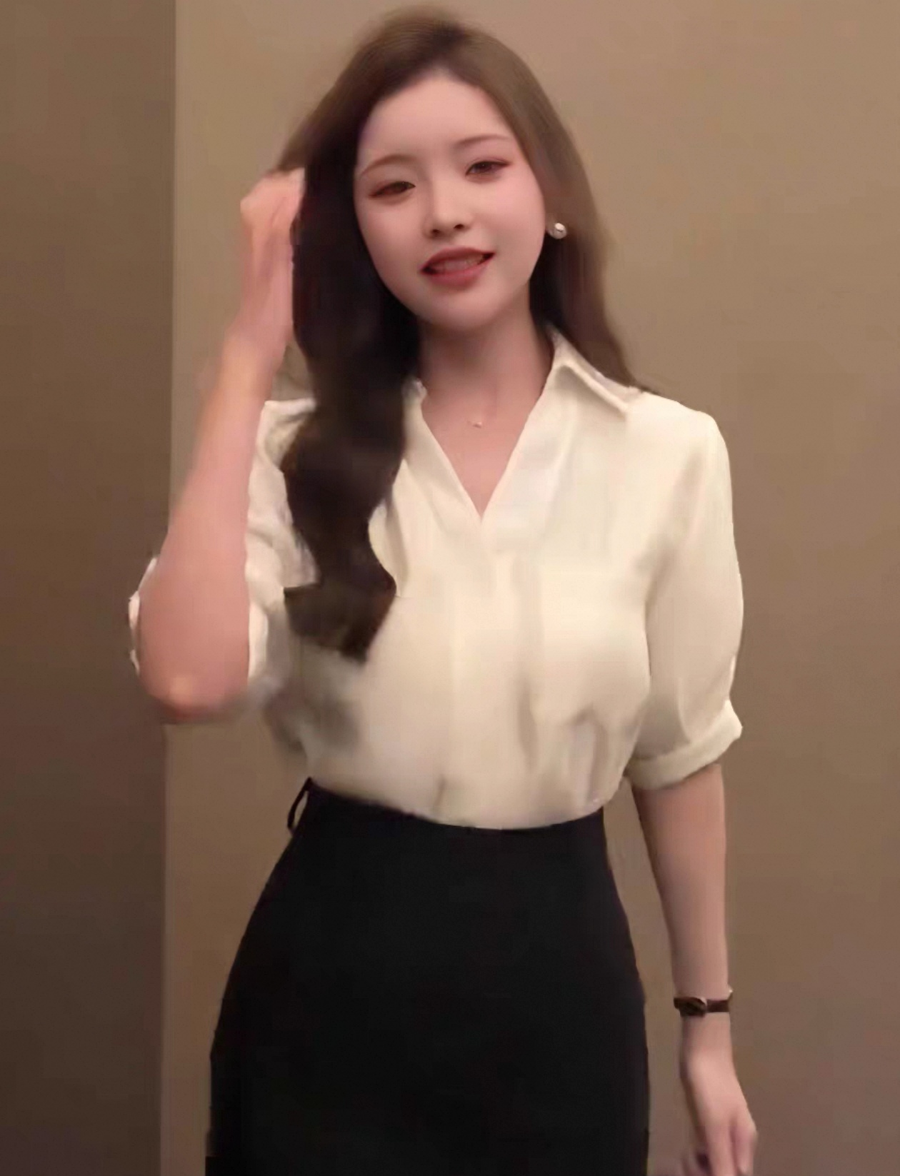 Été blanc chemise à manches courtes 2025 nouveau col en v en mousseline de soie haut élégant bureau dame vêtements hauts haut de gamme chemise mode Blouses Chic
