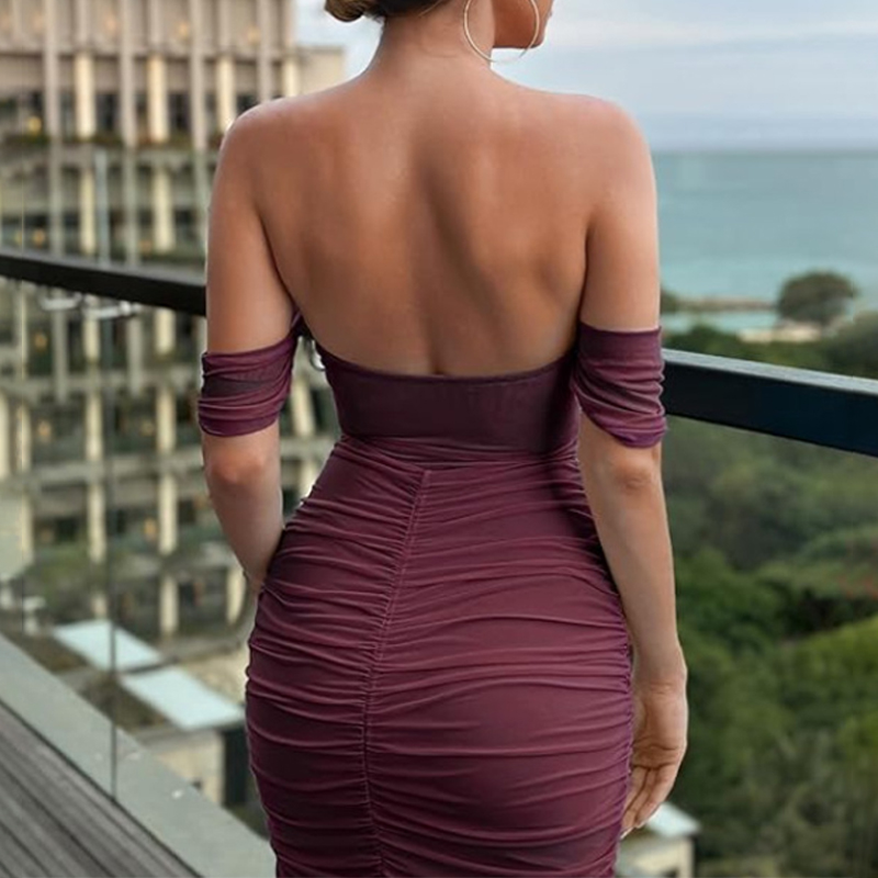 Robe mi-longue moulante BKLD élégante et sexy à épaules dénudées, froncée, dos nu, style corset, pour soirées et clubs, collection 2026