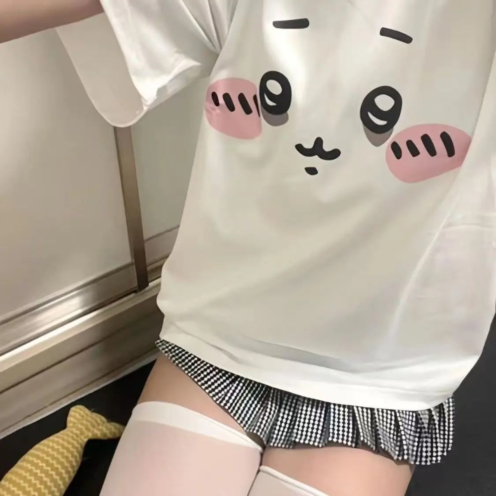 T-shirt blanc japonais à manches courtes, imprimé motif dessin animé kawaii, style preppy, mignon, décontracté, mode Harajuku, chic et décontracté.