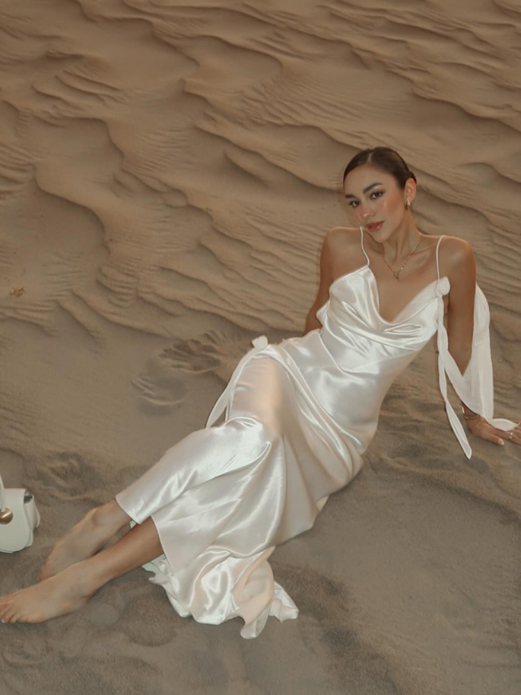 Robe élégante dos nu à fleurs 3d pour femmes, moulante, col pivotant, sans manches, écharpe blanche, Maxi, été, 2025, Evevning