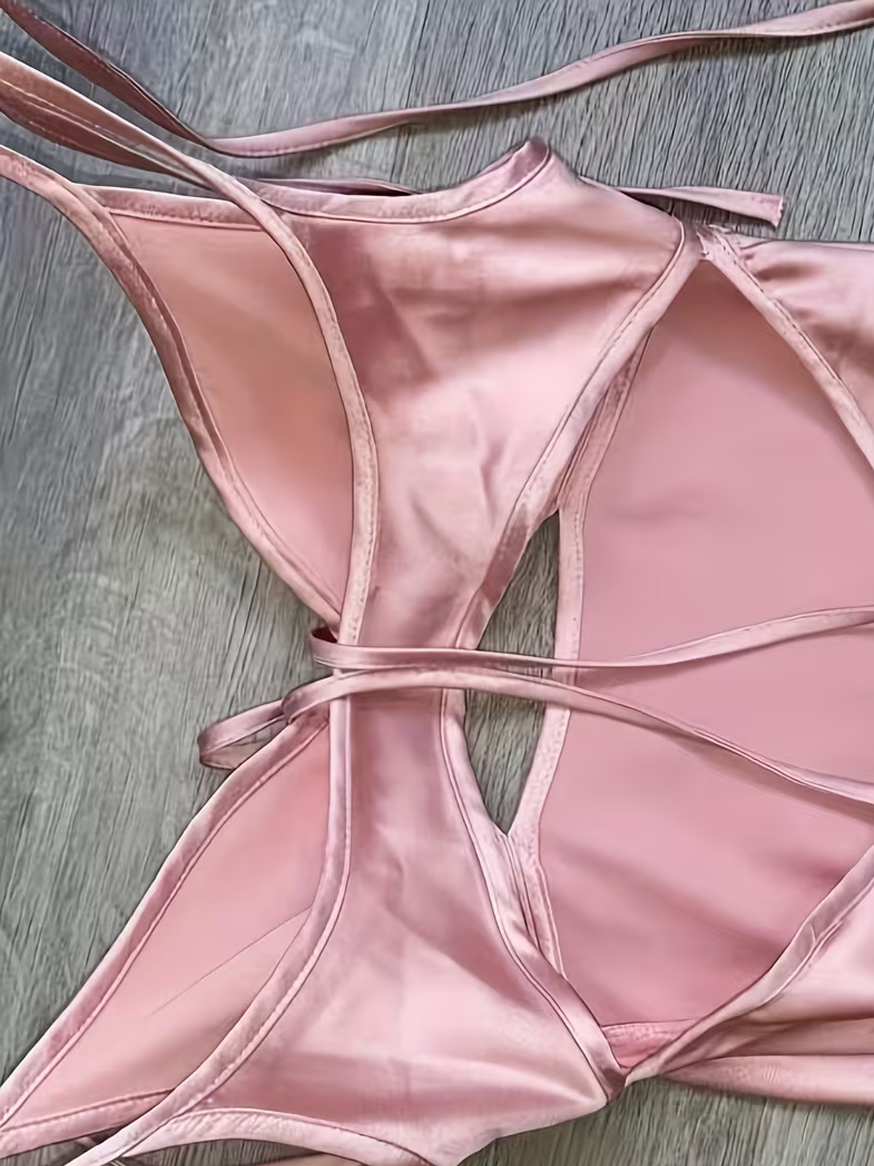 Robe midi décontractée pour femme en satin uni à fines bretelles, avec design à nouer super élégant et accrocheur, sexy et tendance