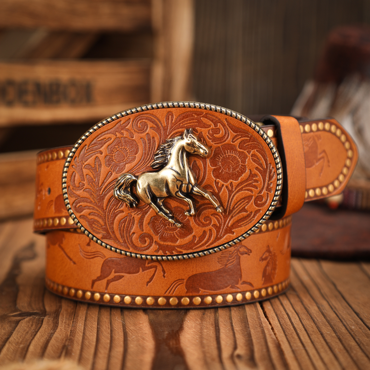 Une ceinture décontractée, individuelle et rétro, un accessoire vestimentaire de style western, boucle en métal, ceinture en PU, adaptée aux hommes et aux femmes