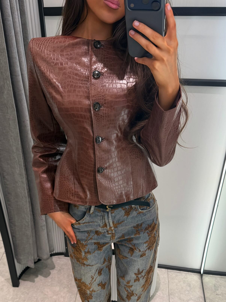 Jupes pour femmes Street Embossing, texture peau de crocodile, longueur genou, jupe en cuir moulante, mode féminine automne 2026.