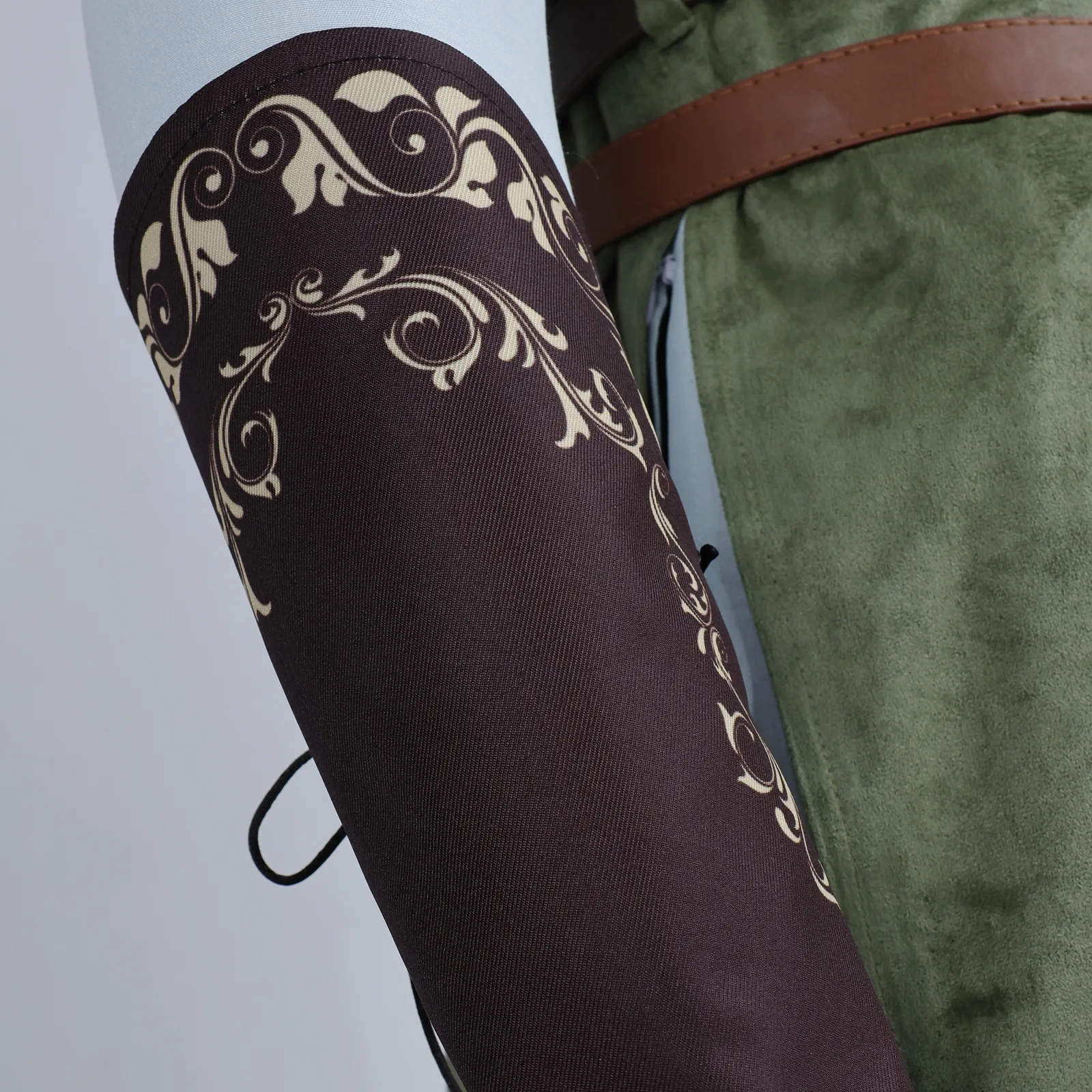 Costume de cosplay de prince elfe Legolas pour homme, haut vert foncé, cape grise, tenue de guerrier médiéval, costume de bataille, tenue de fête d'Halloween et de carnaval