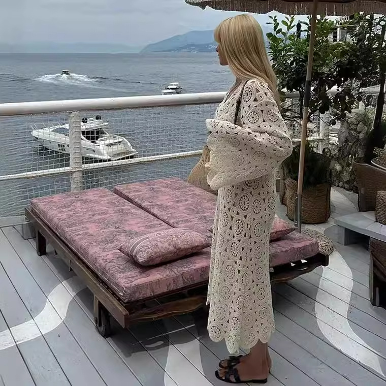 Robe à manches longues brodée en dentelle pour femmes, motif en dentelle, manches évasées, parfaite pour la plage, robe d'été décontractée E2Q1